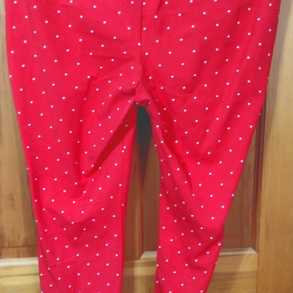 Red Capri with polka dot patter 14 petite
